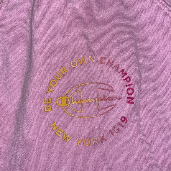 XL Woman’s cropped Champion Sweater - Picture 3 of 5